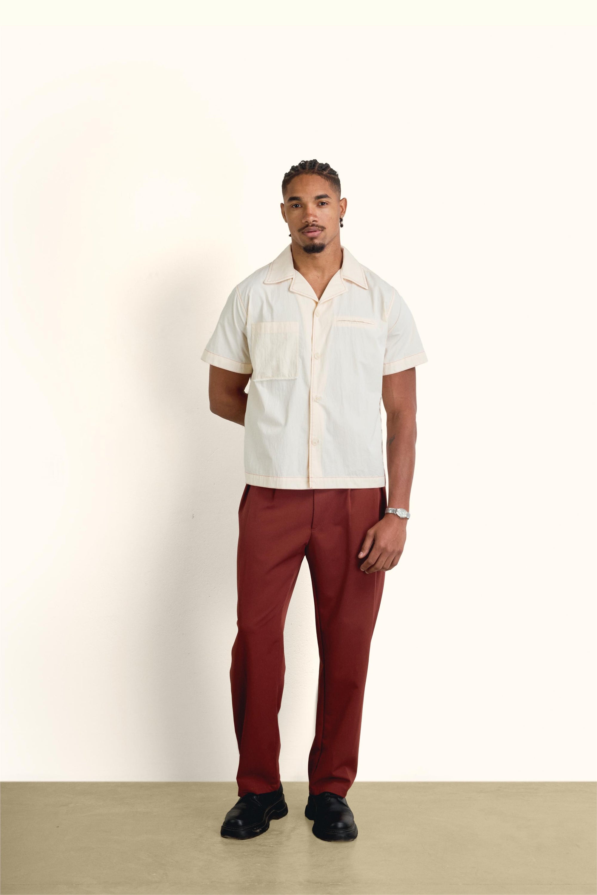 Off-White Short-Sleeve Contrast-Stitch Boxy Shirt