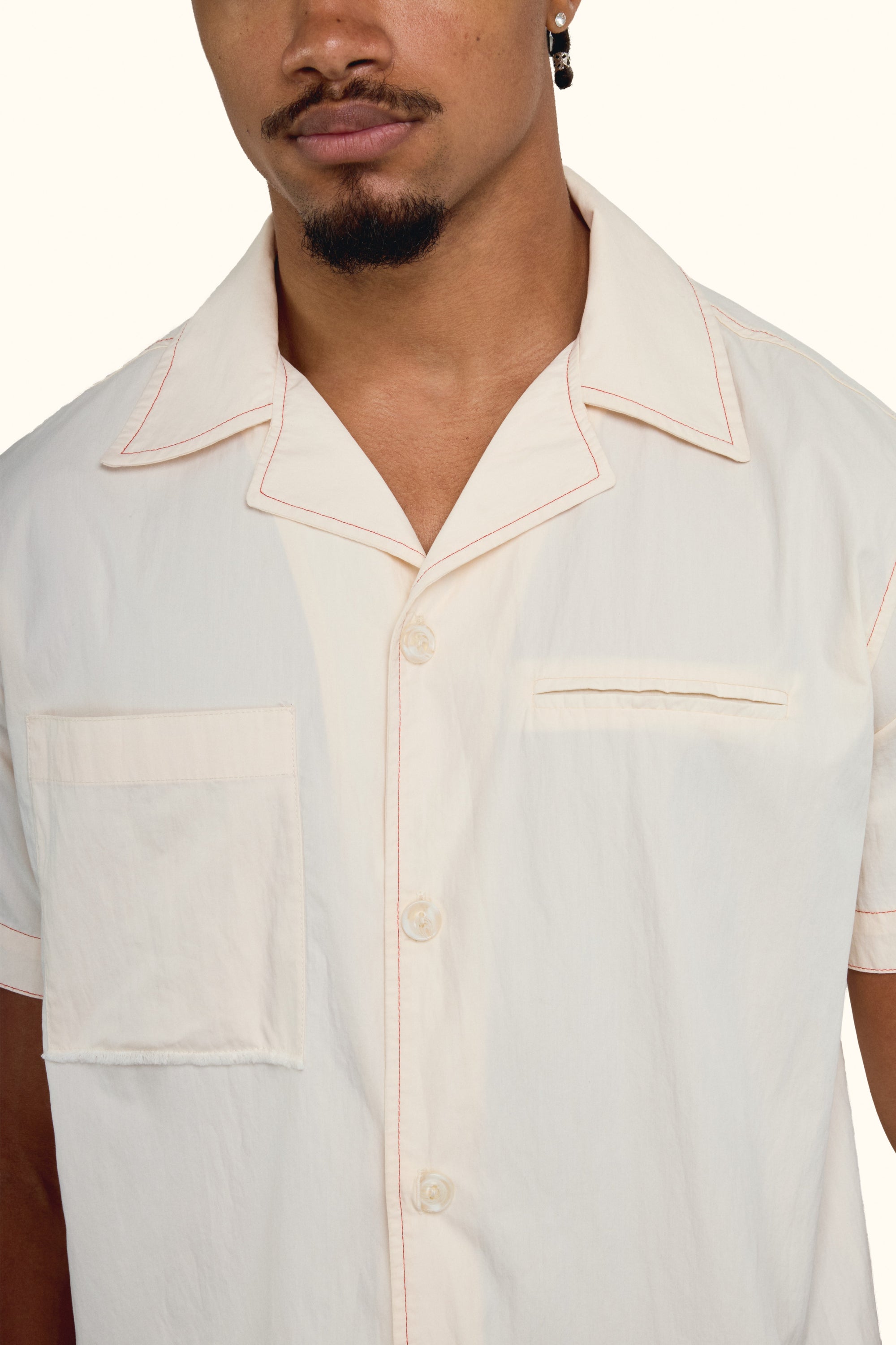 Off-White Short-Sleeve Contrast-Stitch Boxy Shirt