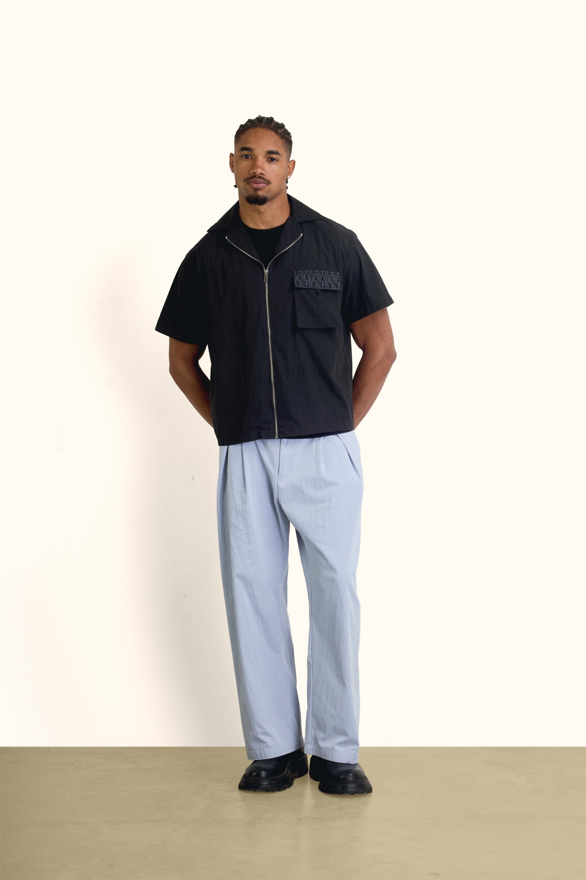 Black Short-sleeves Zip Overshirt