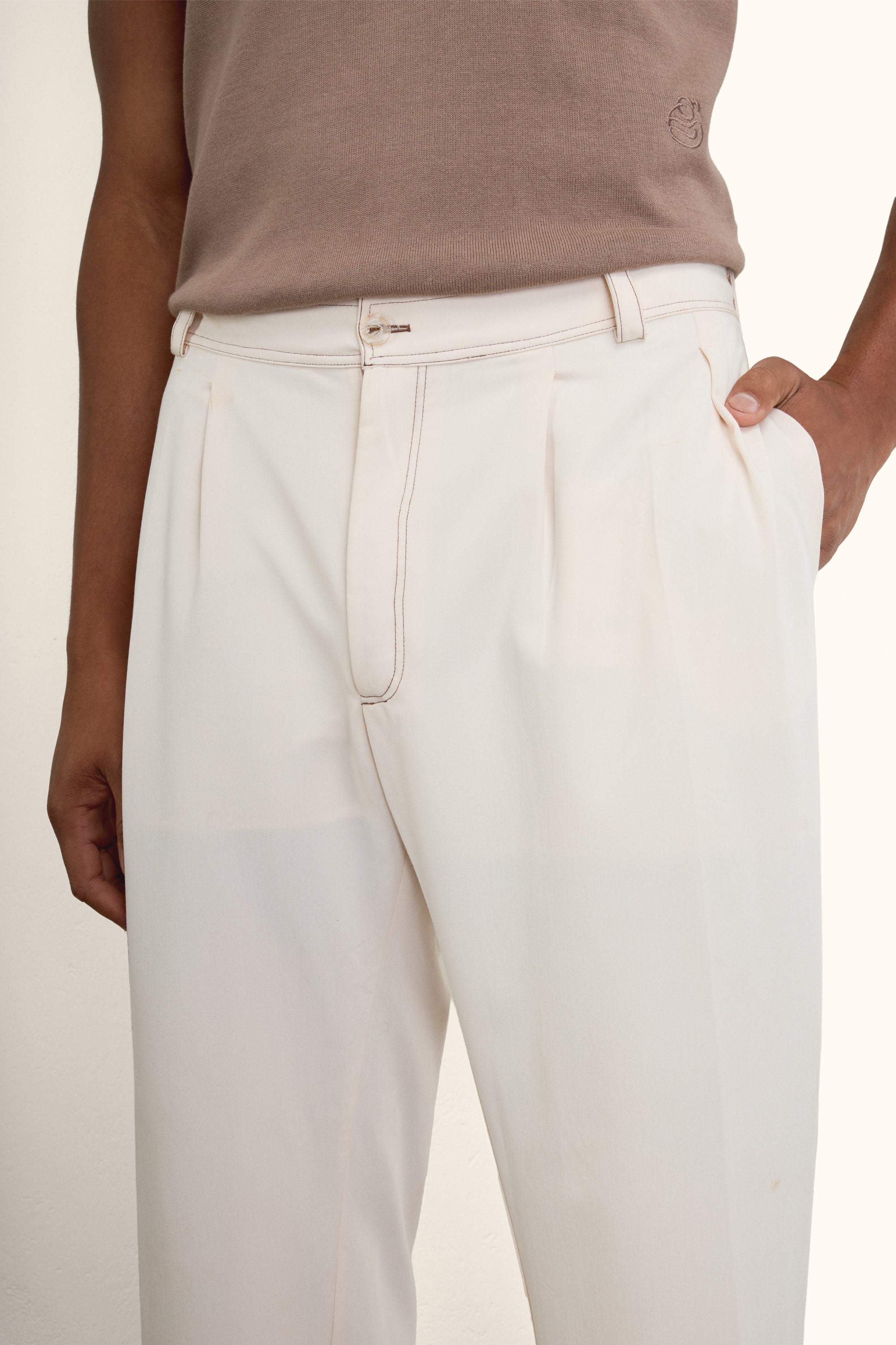 Off-White Pleated Relaxed Pants